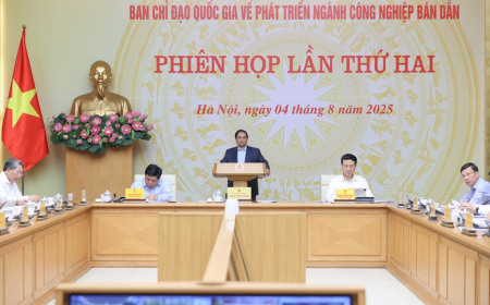 Thủ tướng Phạm Minh Chính chủ trì họp Ban Chỉ đạo quốc gia về công nghiệp bán dẫn